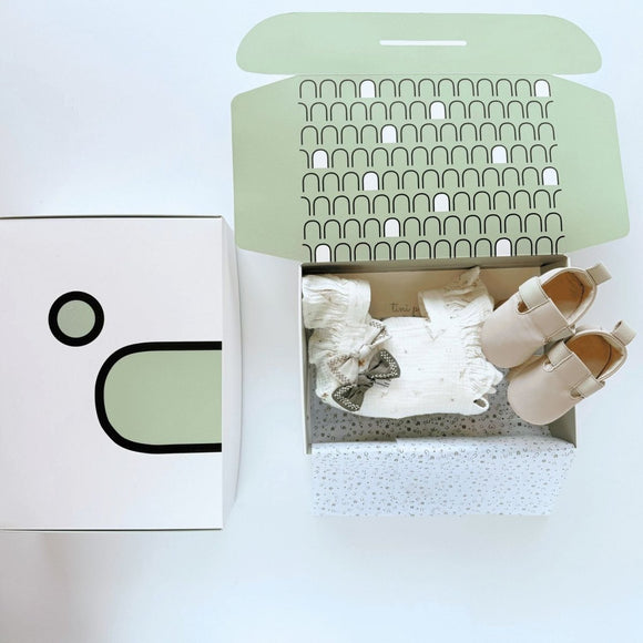 'Floral and Chic' Gift Box