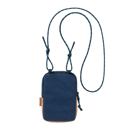 back style of the fresk travel pouch outdoor blue shadow