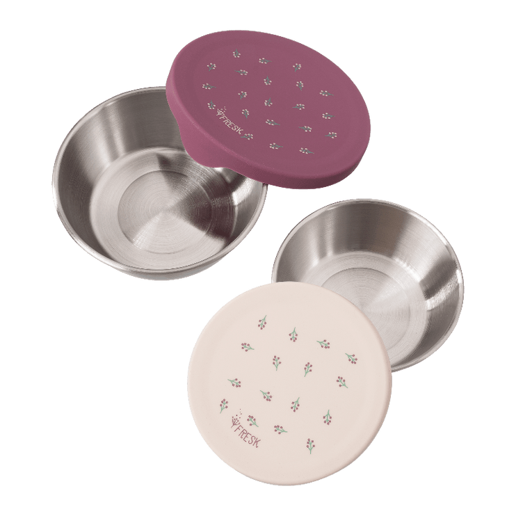 Set of stainless steel bowls with berries print