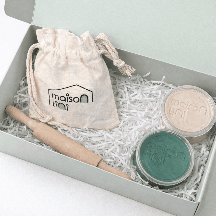 Gift set with playdough and a rolling pin in a box 