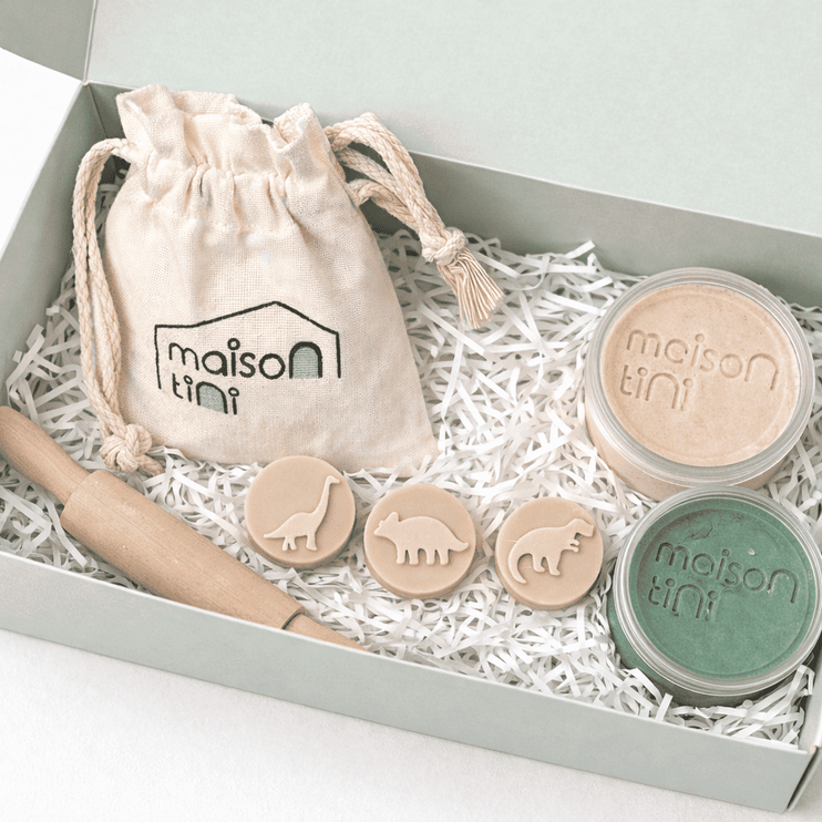 Maison tini Dino gift set with playdough, a rolling pin
