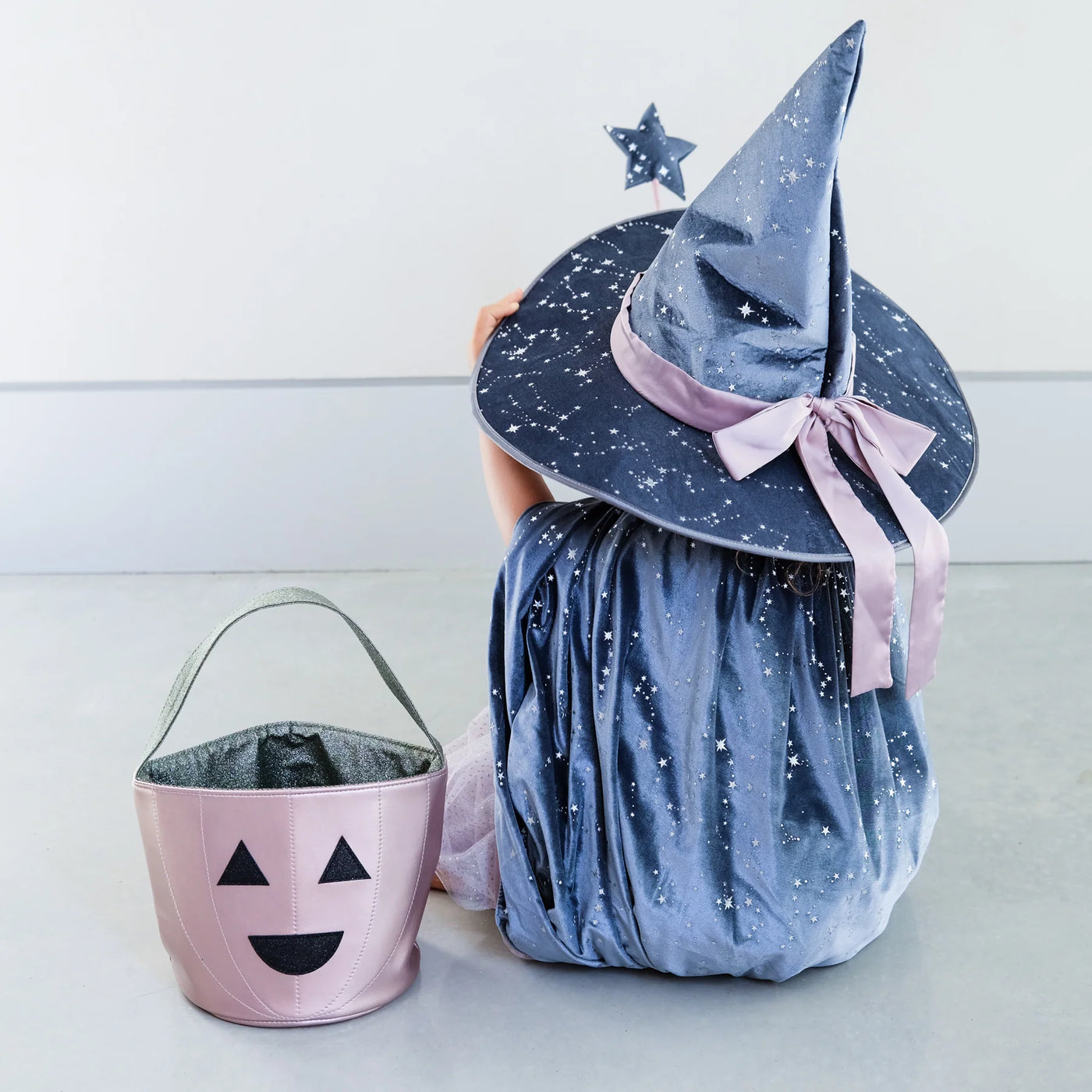 Beatrix Bow Witches Hat