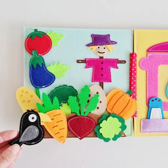 Fun at the Farm Busy Book page