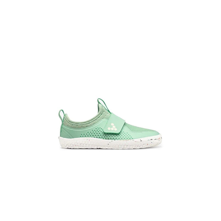 Green children's shoe 