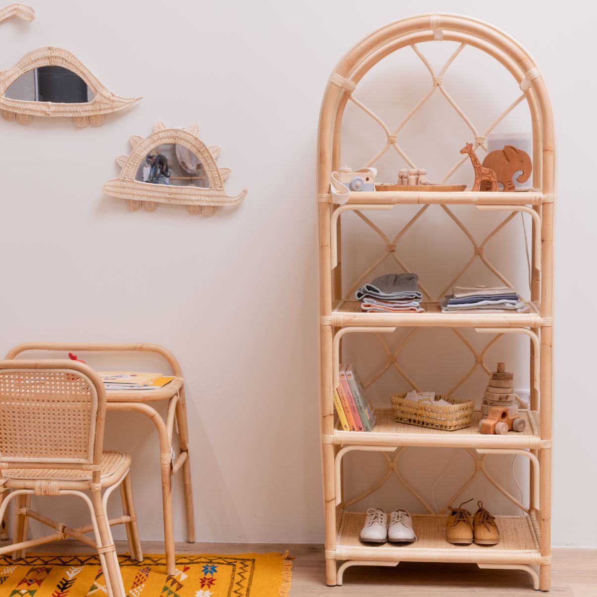 shelving unit