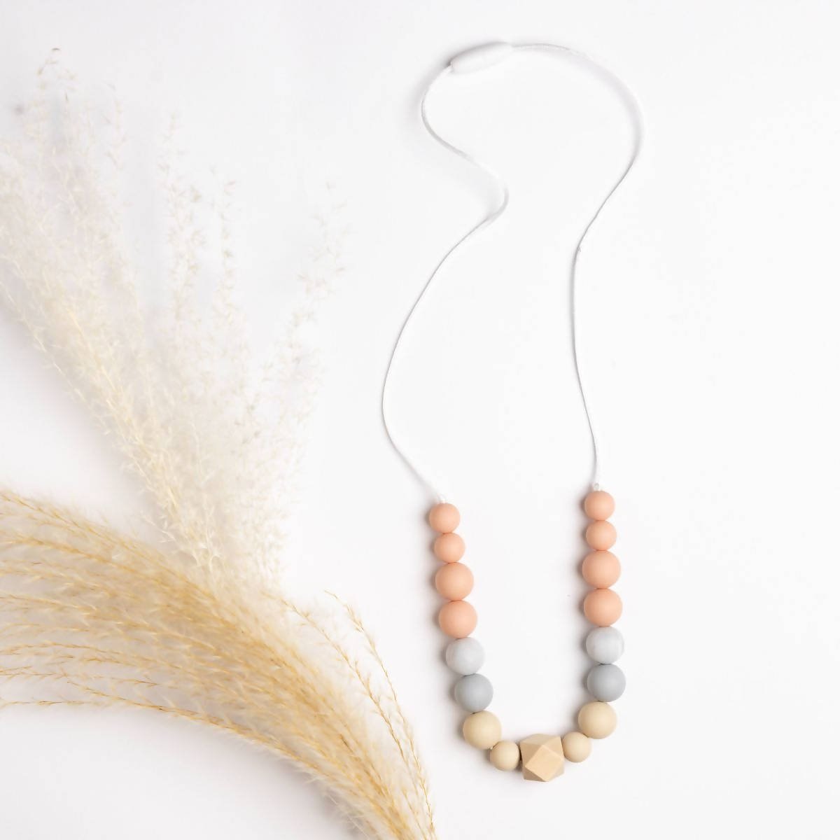 teething and nursing necklace