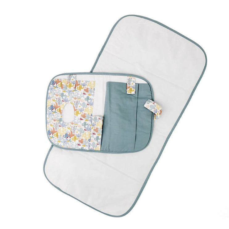 baby's diaper pouch