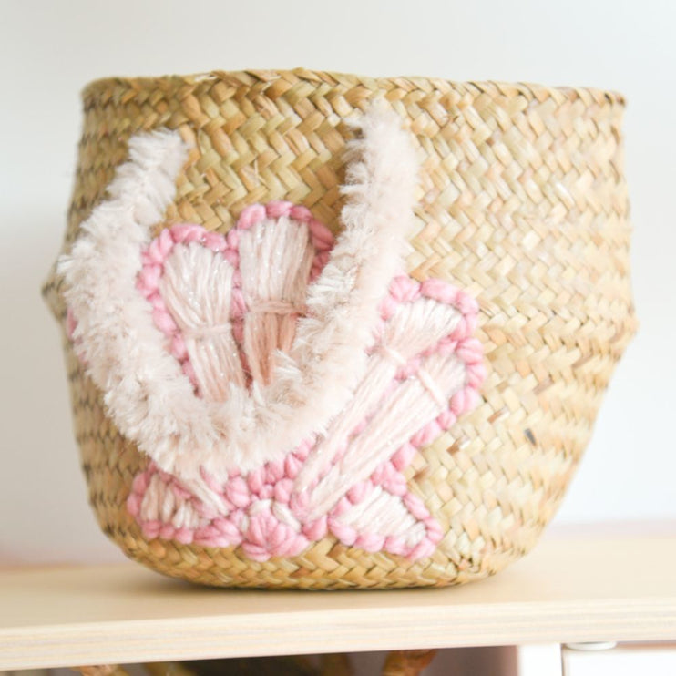 Sea shell basket