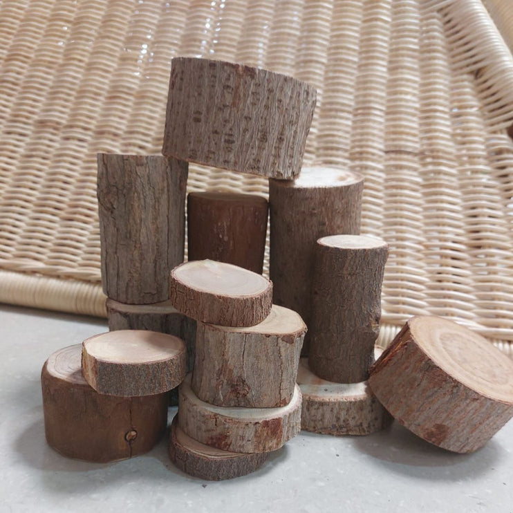 natural wooden round blocks