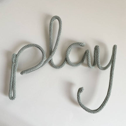 play wire words