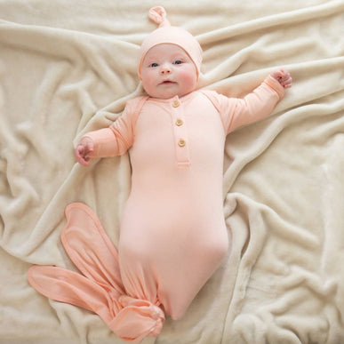 Organic Bamboo Knotted Gown & Beanie Set - That's Peachy