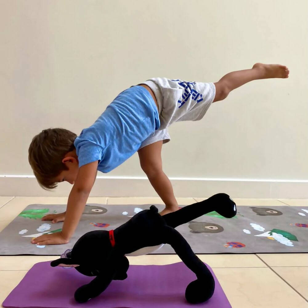 yoga lola